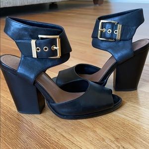 Vince Camuto Sandals